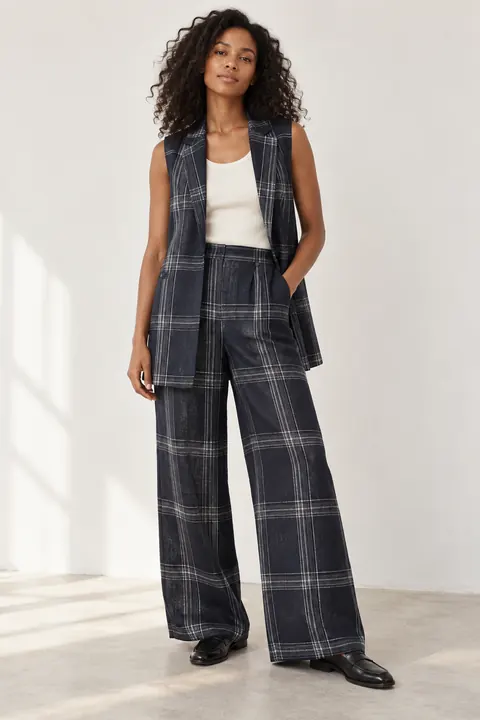 AI garment concept: Waistcoat and trousers · ZW-W3464 using ZW-W3464